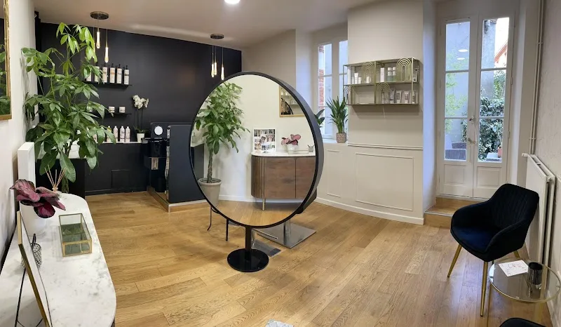 Fabienne Foulquier - Maquillage Toulouse - Photo de couverture - OneBooking