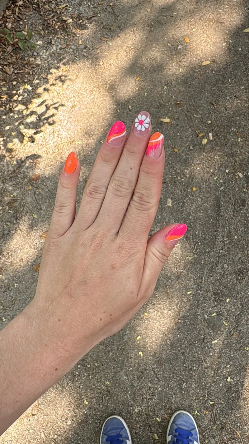 So Nails and Soins - Onglerie Le Mans - Photo de couverture - OneBooking