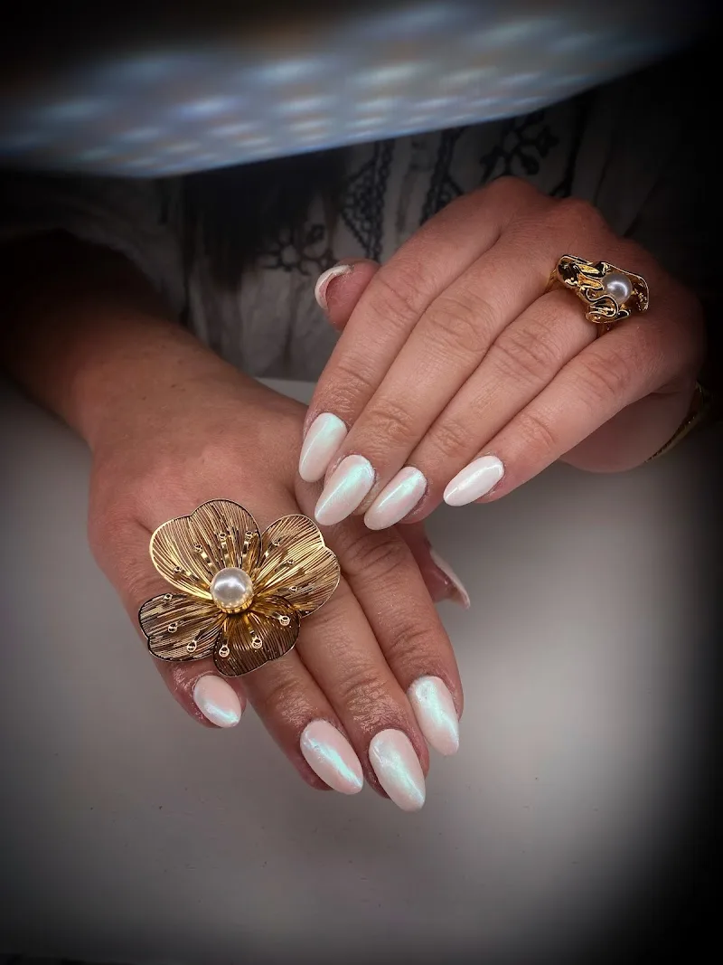 Lau'Beauty - Onglerie Manosque - Photo de couverture - OneBooking
