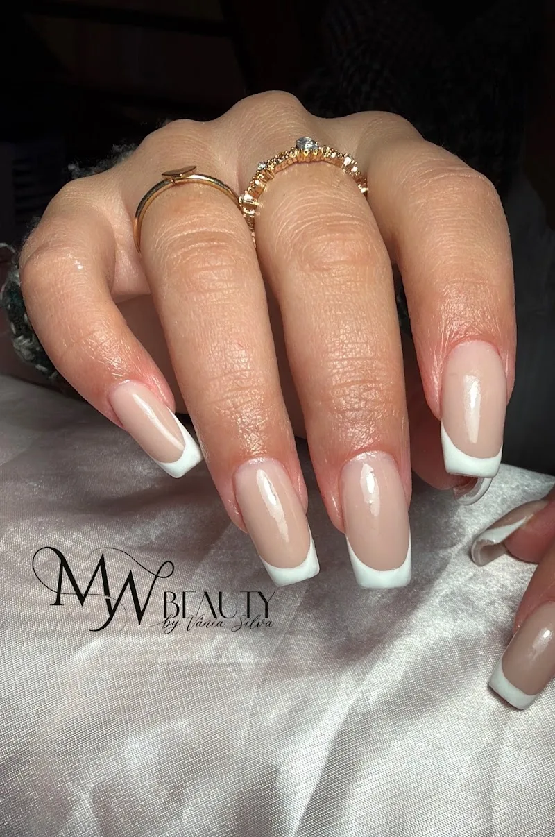 MW BEAUTY By Vania - Ongles, Pedicure & Cils à Toulouse - Onglerie Toulouse - Photo de couverture - OneBooking