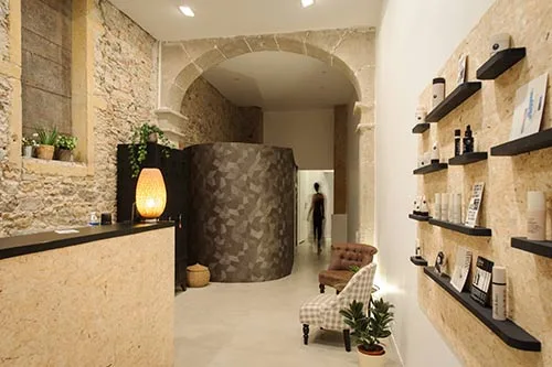 Au bout du Monde - Massage Spa Lyon - Massage Lyon - Photo de couverture - OneBooking