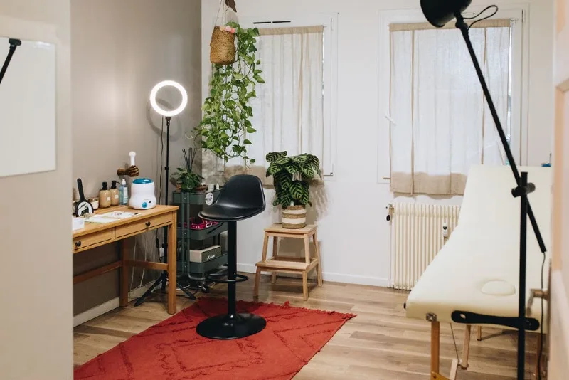 Brow & Body – Drainage lymphatique & soins du regard à Lyon 8