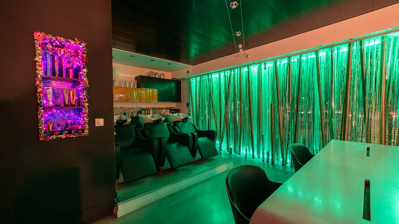 UMA NOVA - Coiffure Nantes - Photo de couverture - OneBooking