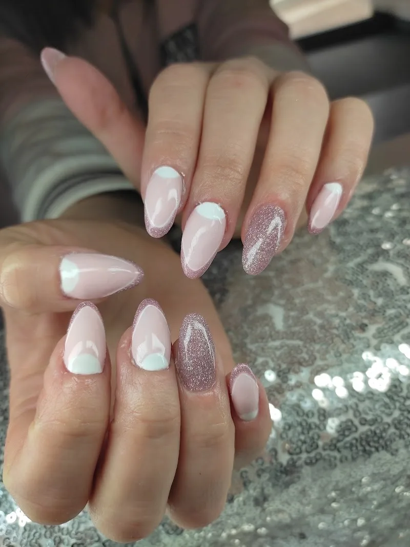 Beauty Center - Onglerie Saint-Étienne - Photo de couverture - OneBooking