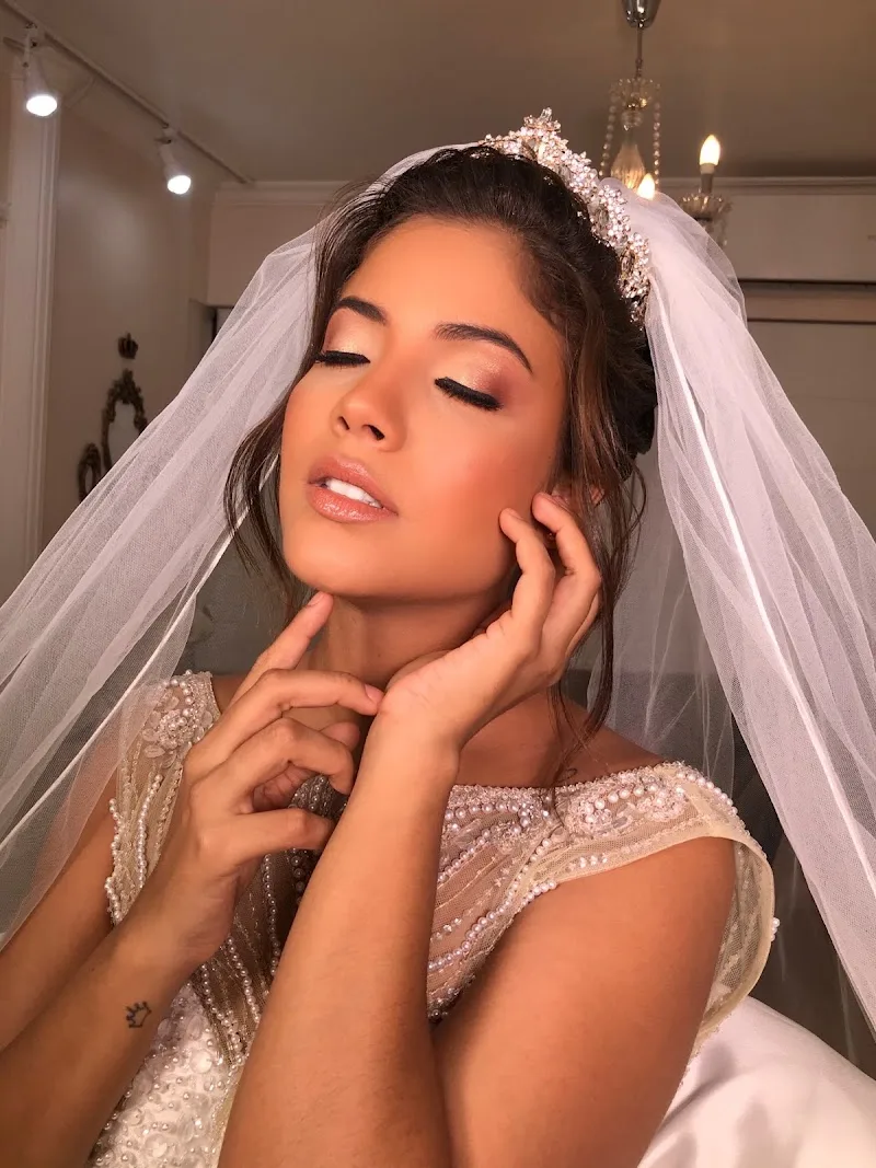 Marina Martin – Maquilleuse Mariage Perpignan & Formatrice Beauty Bride