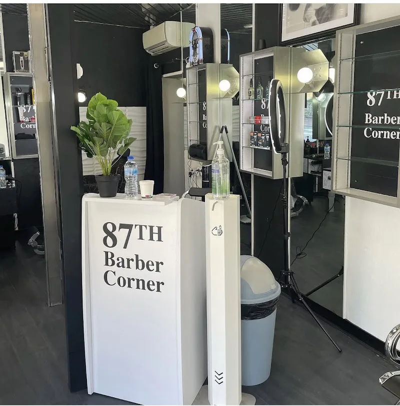 87th Barber Corner - Barbier Limoges - Photo de couverture - OneBooking