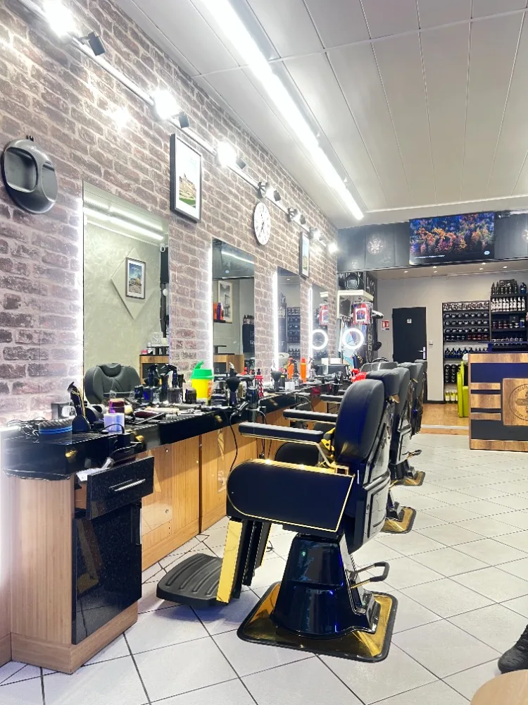 BARBER SHOP