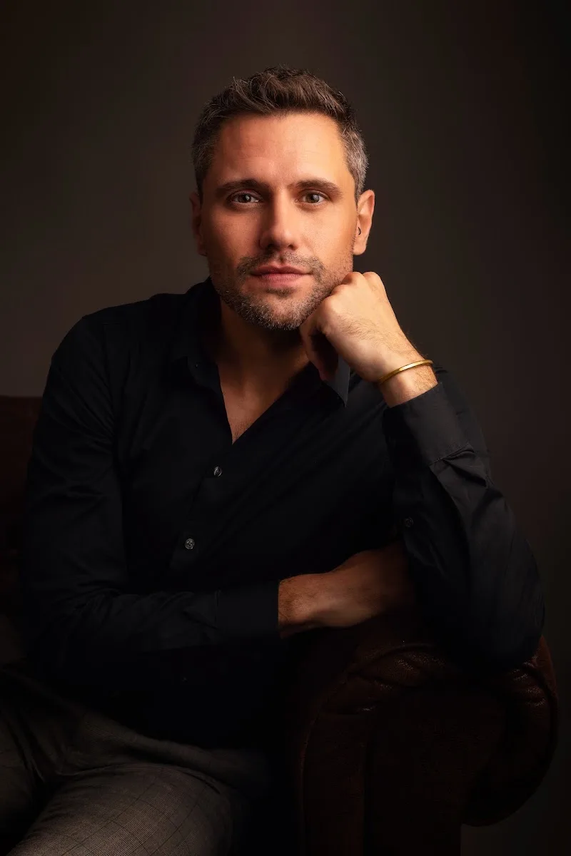 Dr Benoit Pichot - Médecin esthétique à Rouen - Lasers - Injections - Peelings - Médecine anti-âge - Traitements capillaires - Épilation Rouen - Photo de couverture - OneBooking