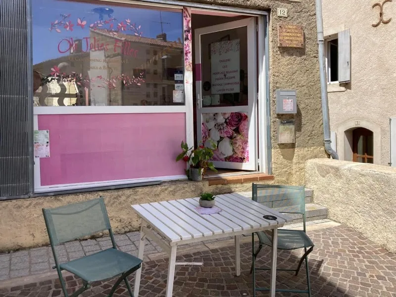 Oh Jolies Filles - Onglerie Manosque - Photo de couverture - OneBooking