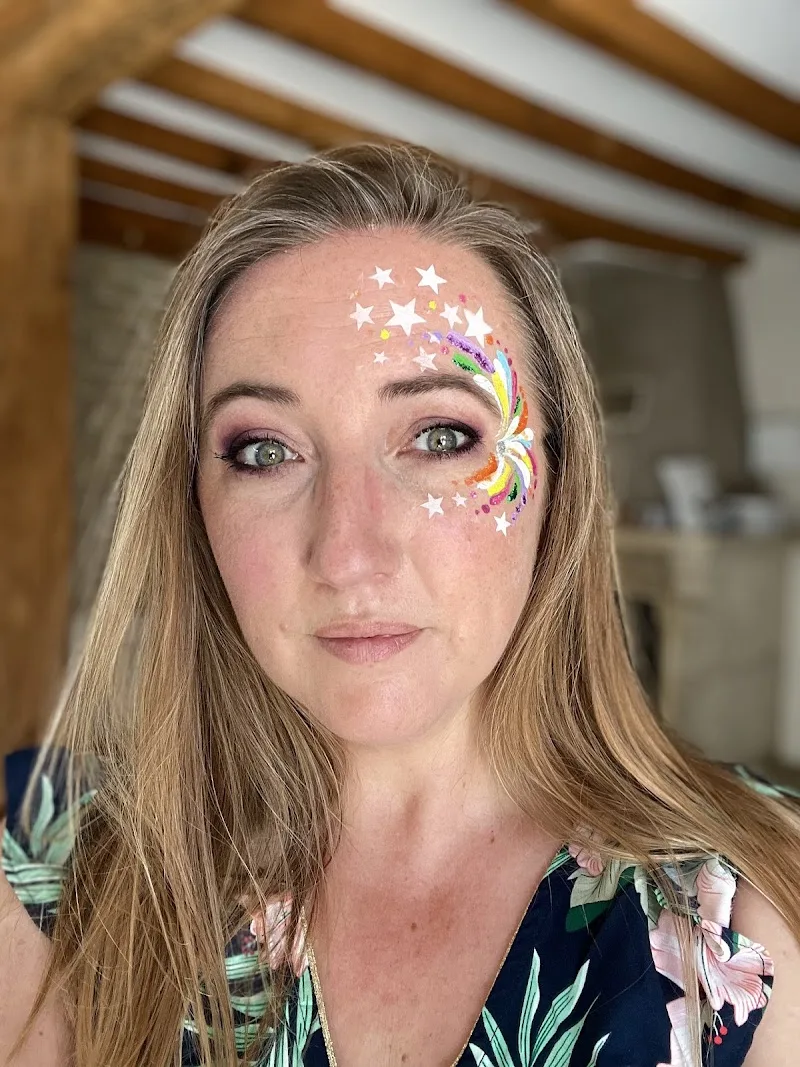 la fée pailletée maquilleuse professionnelle - Maquillage Lyon - Photo de couverture - OneBooking