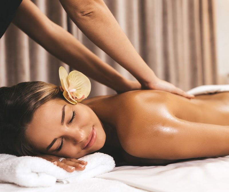 Hélène GUEGAN massages bien-être Caens & formations