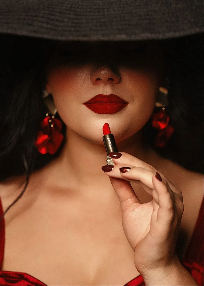 Coline H. - Maquillage • Regard • Formation - Maquillage Nantes - Photo de couverture - OneBooking