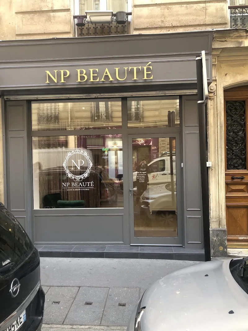 NP BEAUTÉ - Extension de cils - Paris 75017 - Sourcils & cils Paris - Photo de couverture - OneBooking