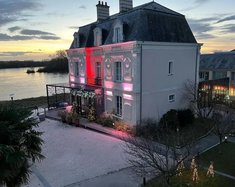 Hôtel Les 3 Lieux - La nuit, La Table, Le Bistrot