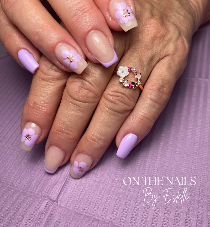 On the nails by Estelle