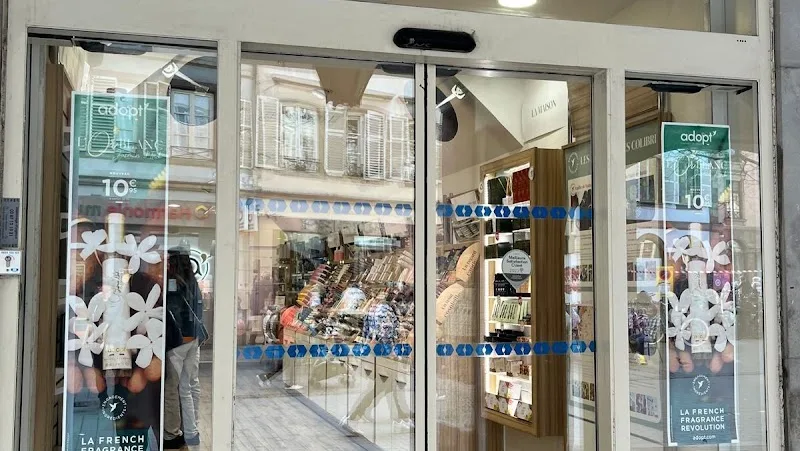 Adopt Parfums - Maquillage Strasbourg - Photo de couverture - OneBooking