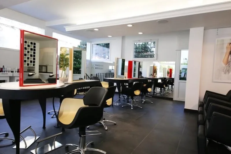Salon de Beauté - Emmanuel Touzé - Coiffeur - Visagiste - Esthétique - Coloriste - Soins - Coiffure mariage - Caen