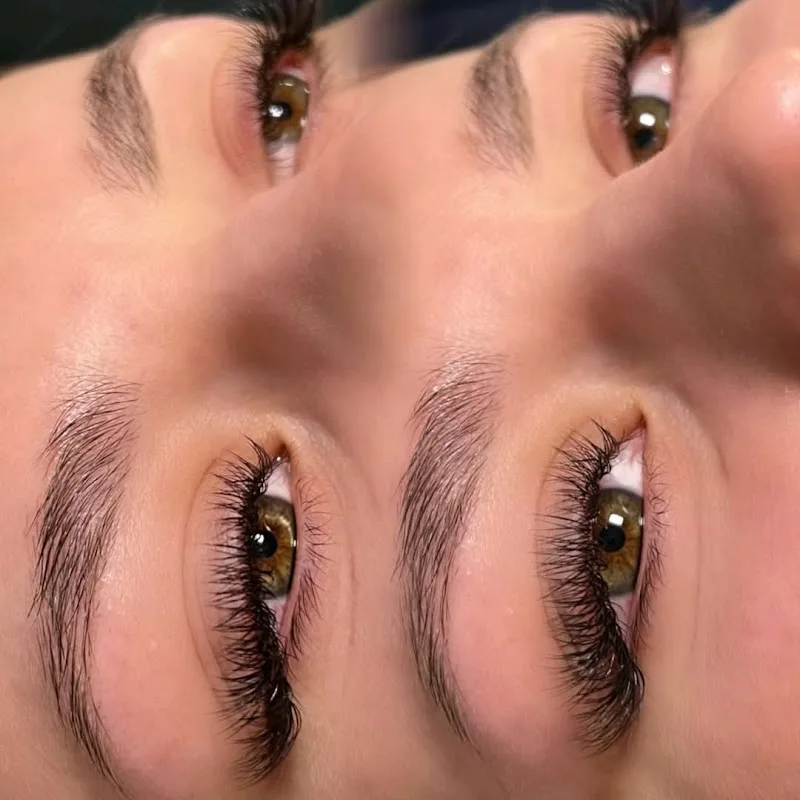 Lash Art Studios - Sourcils & cils La Rochelle - Photo de couverture - OneBooking