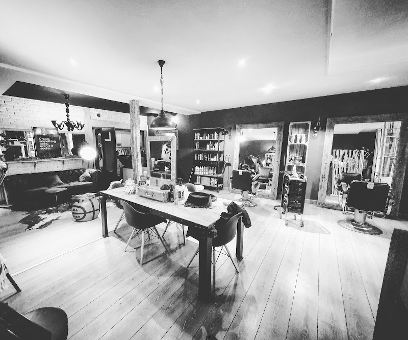 OneBooking Instagram Post