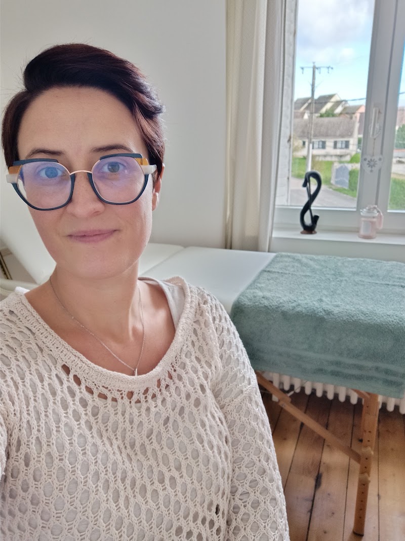 Amandine MENDY - NATUROPATHE REFLEXOLOGUE