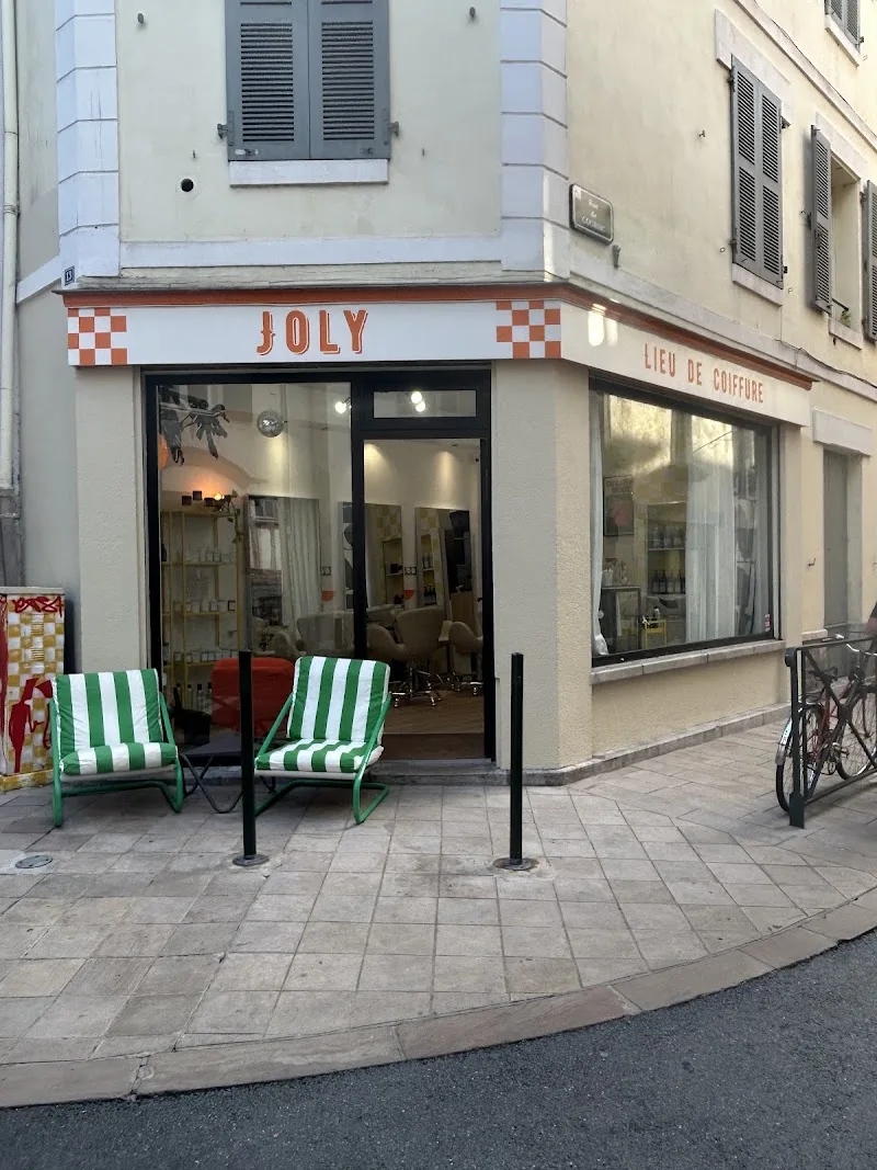 JOLY lieu de coiffure - Coiffure Bayonne - Photo de couverture - OneBooking