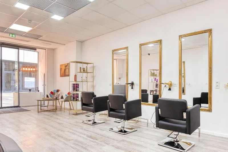 L’enseigne | Coloriste & soins capillaires Metz