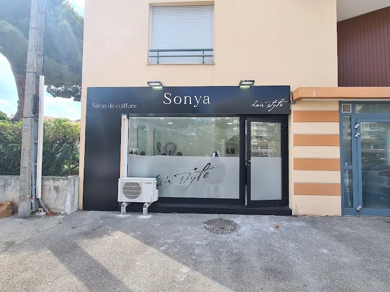 Sonya Hair style