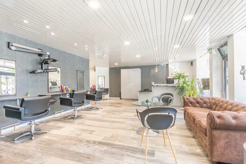 Second Angle - Coiffure Reims - Photo de couverture - OneBooking