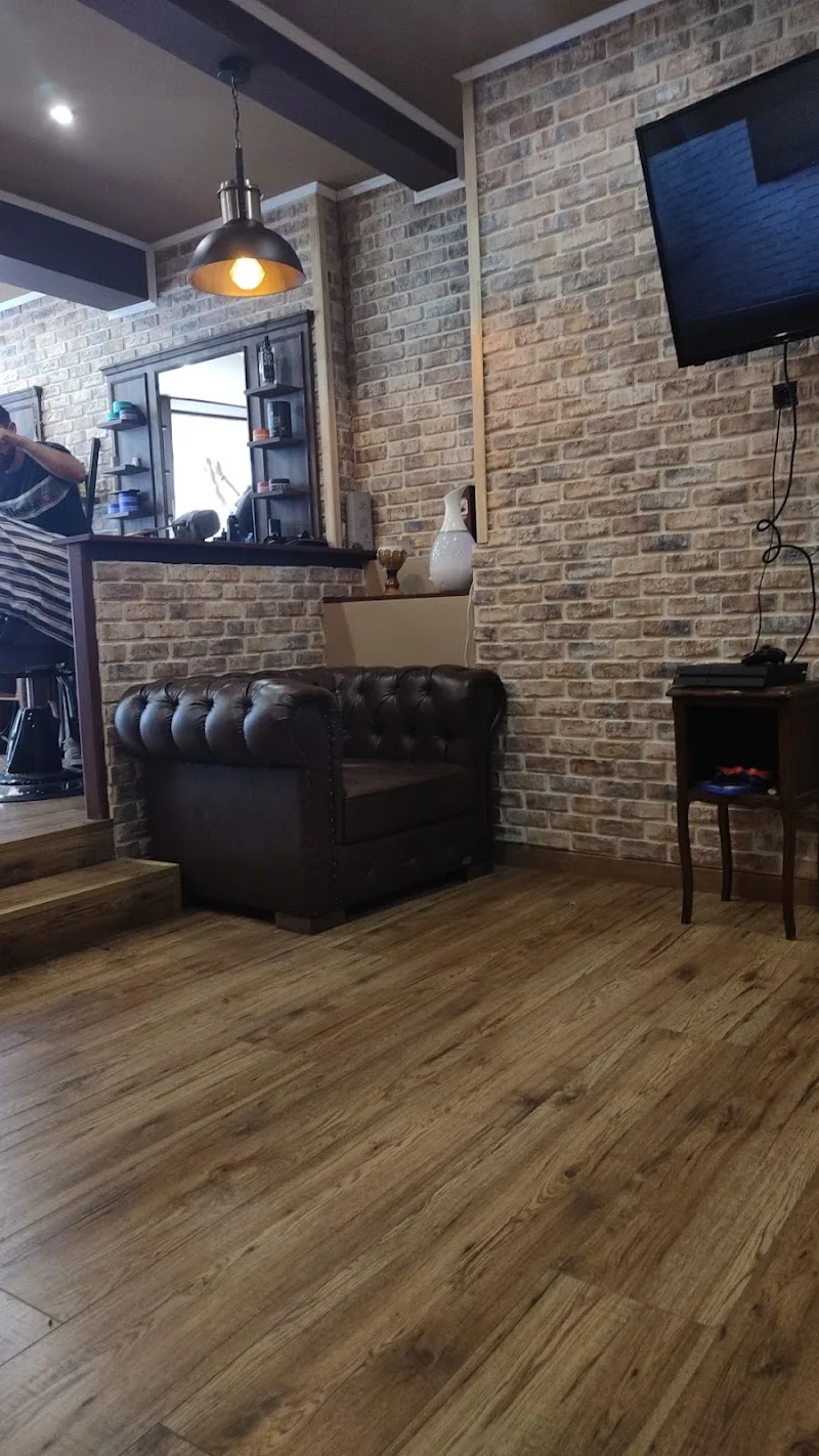 A & M BARBER SHOP