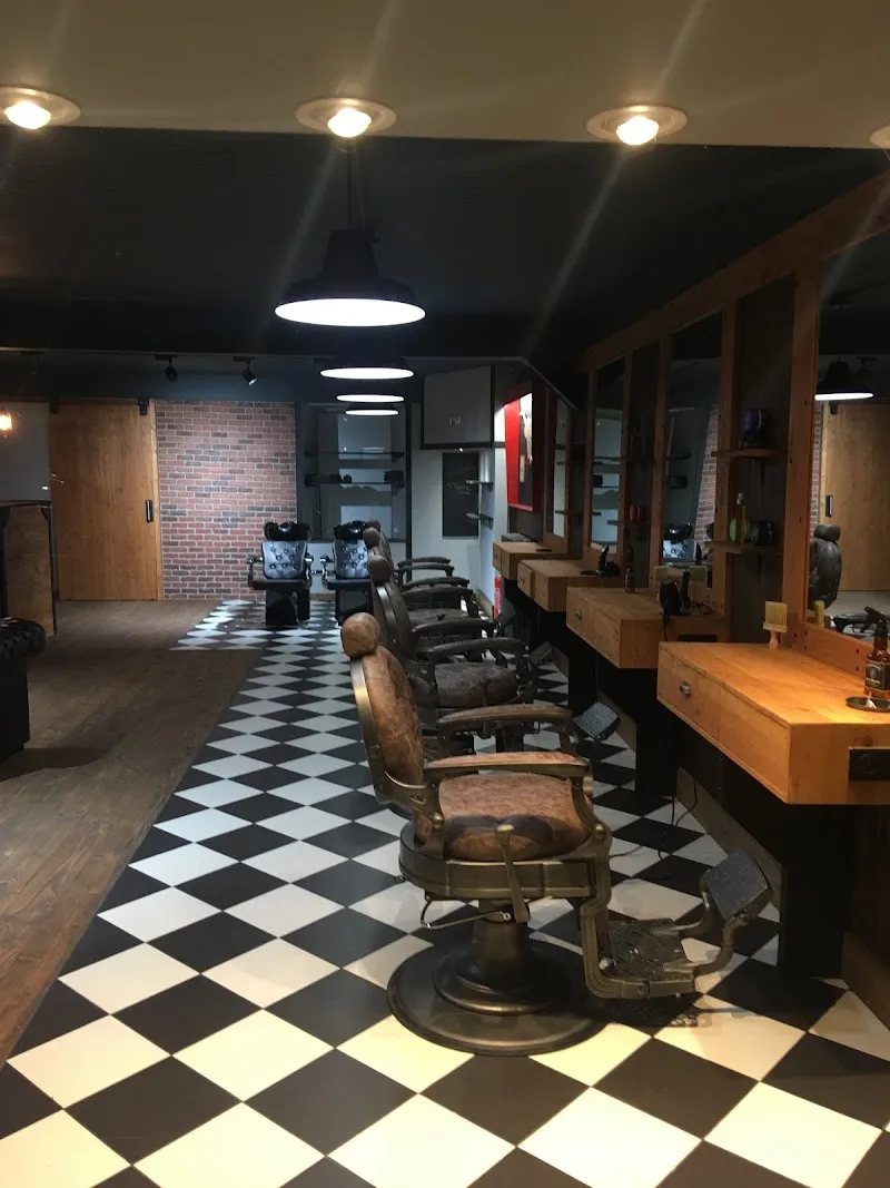 BARBER SHOP