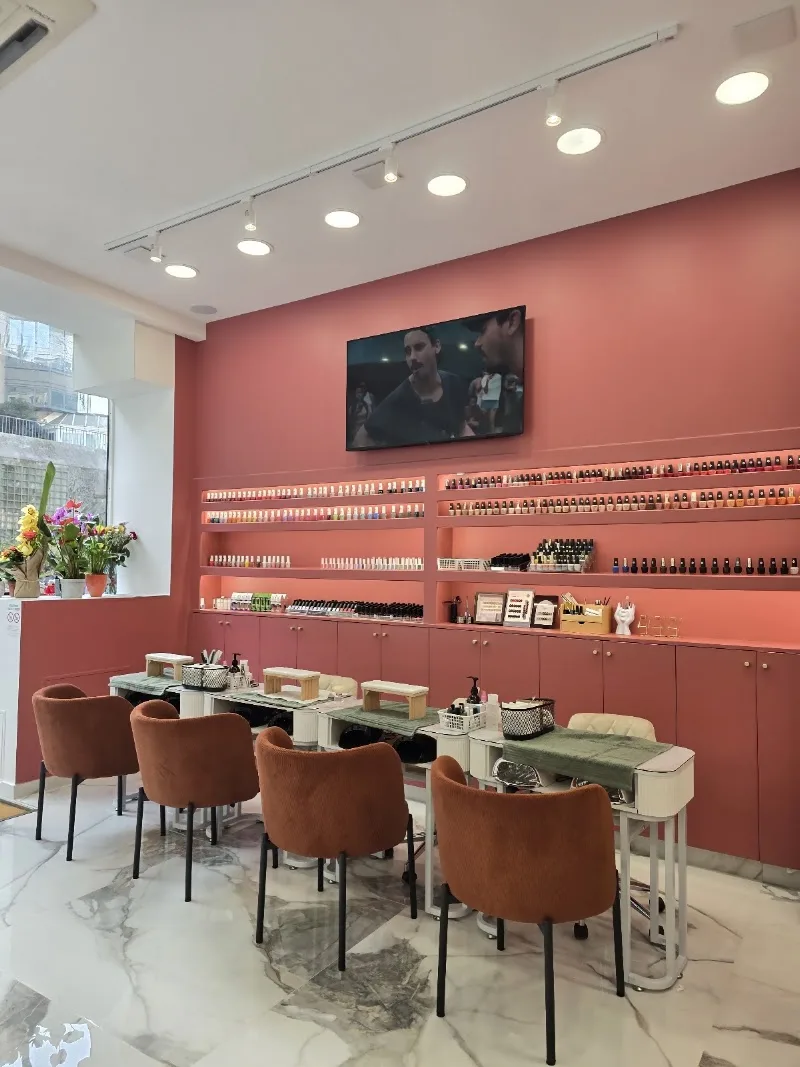 Nails 87 - Onglerie Paris - Photo de couverture - OneBooking