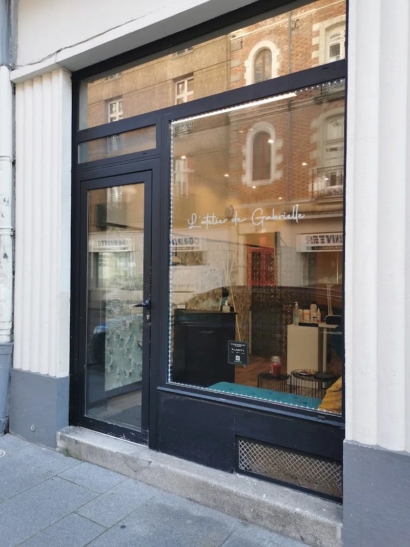 L'atelier de Gabrielle - Sourcils & cils Rennes - Photo de couverture - OneBooking
