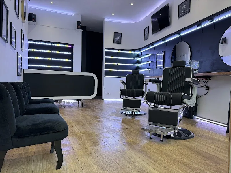 KL Barber Premium - Barbier Bordeaux - Photo de couverture - OneBooking
