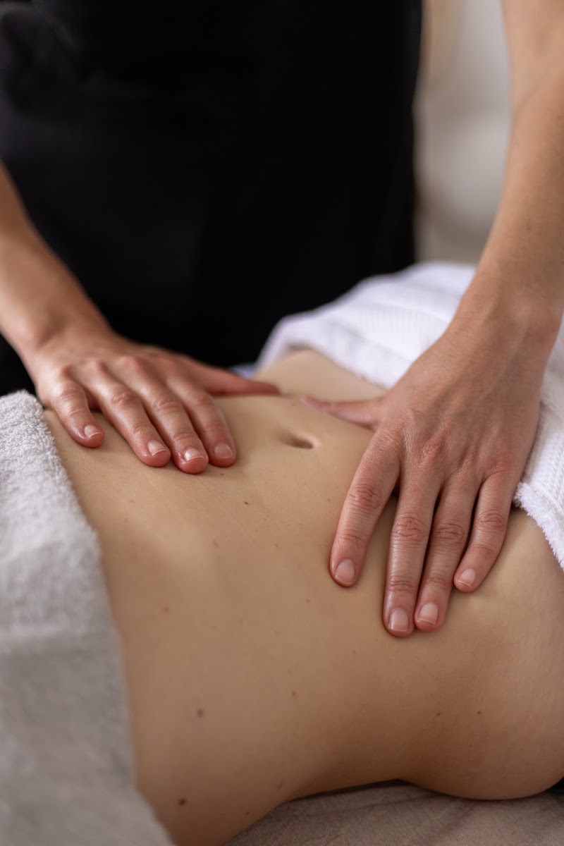 Julia Royon Massages Bien-Être Bordeaux - Chi Nei Tsang (Massage du ventre) - Lomi Lomi - Kobido - Crânien & Naturopathie