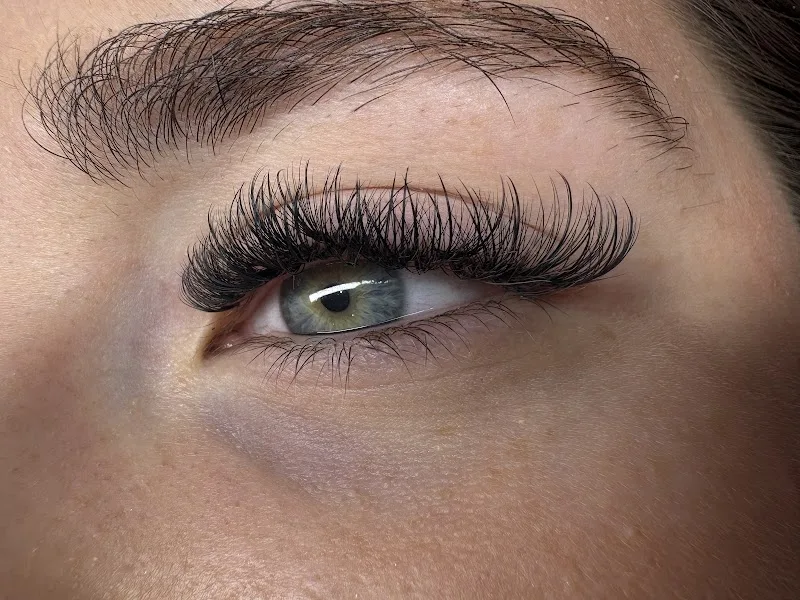 Glow'n'cils - EXTENSIONS DE CILS - BROWLIFT - LOOS - LILLE