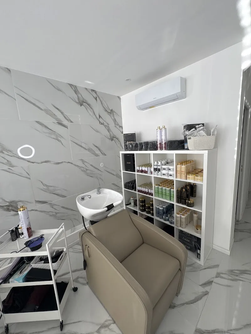 La Maison d’ Anyka - Coiffure Sète - Photo de couverture - OneBooking