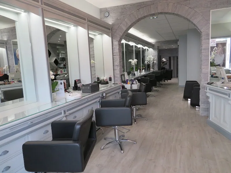 Vanessa DUMONT - Coiffure Le Havre - Photo de couverture - OneBooking