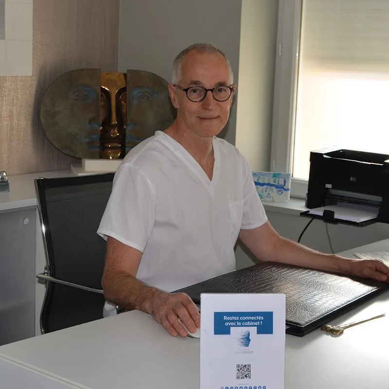 Docteur Denis Roger - Dermatologue - Médecin esthétique - Épilation Limoges - Photo de couverture - OneBooking