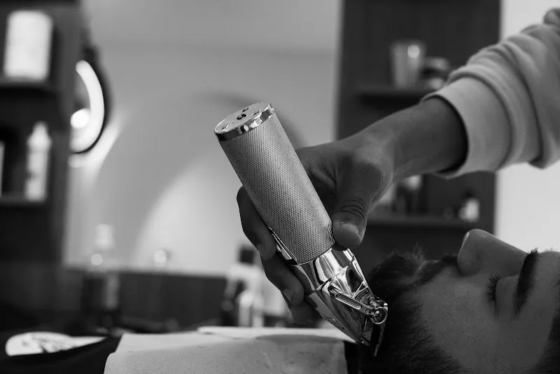 Maison Barber Club