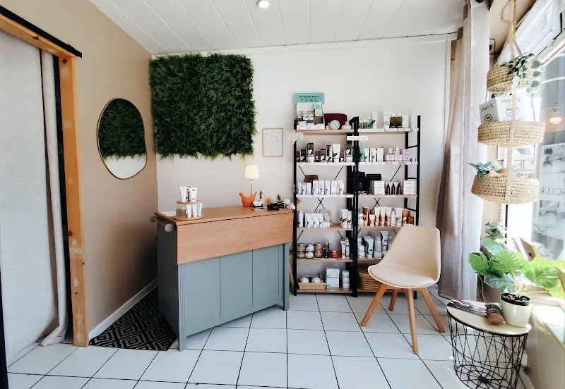 Institut M & Vous beauté et bien-être - Sourcils & cils Le Havre - Photo de couverture - OneBooking