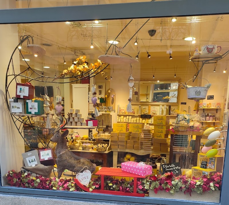 La Savonnerie de Bordeaux - Maquillage Bordeaux - Photo de couverture - OneBooking