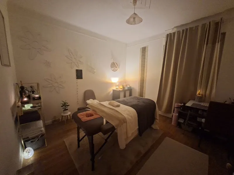 Djesazen - Massage Metz pour ELLES - Spa Metz - OneBooking