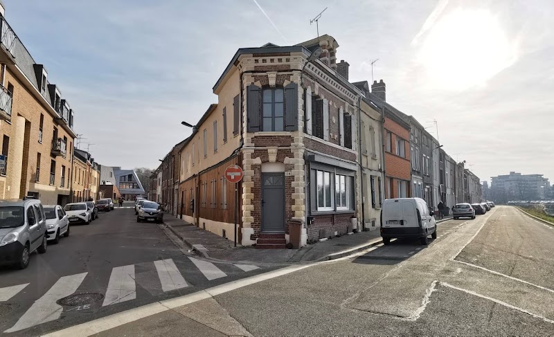 Enjoy your life Amiens / Spa et Jacuzzi privatif / Logements insolites et romantiques