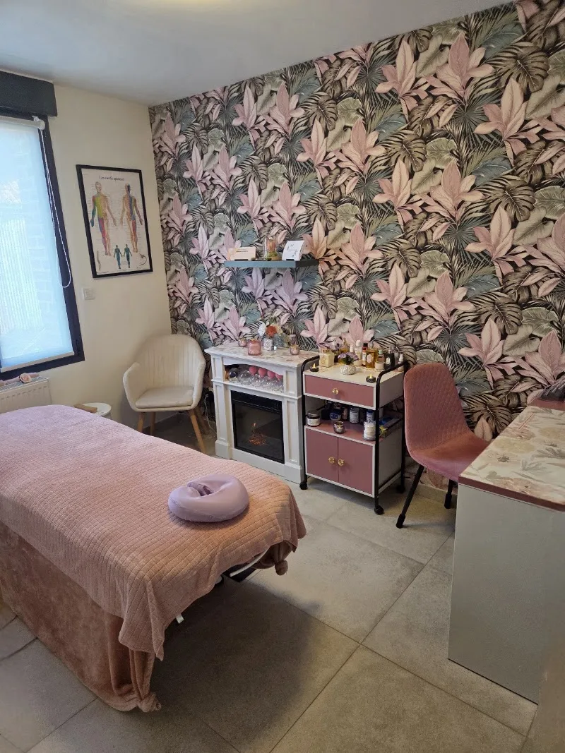 Dalinéa (Drainage lymphatique - madérothérapie ; Facialiste experte en Kobido ; Massages divers du corps)