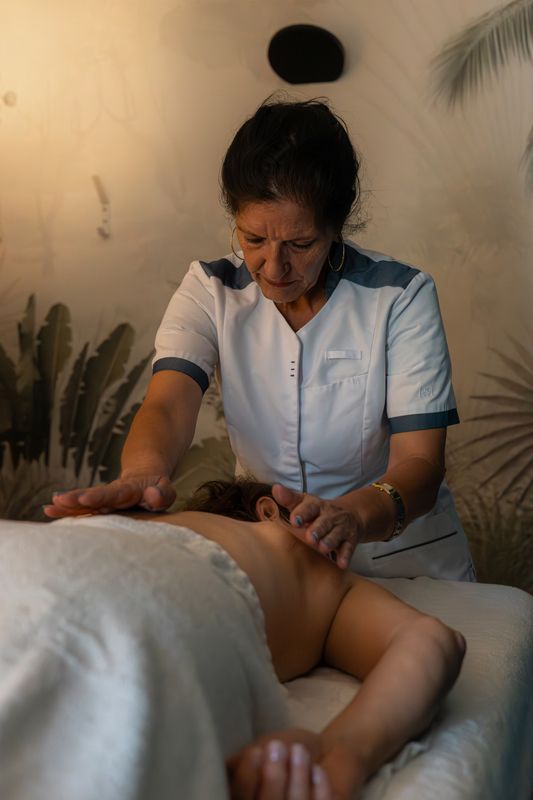 Caroline Bonnefons - Massages de relaxation profonde
