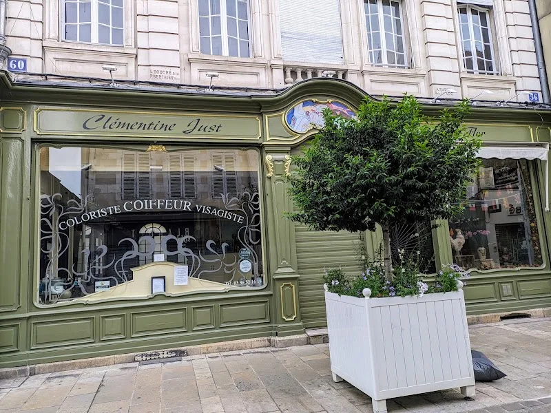 Clémentine Just - Coiffure Auxerre - Photo de couverture - OneBooking