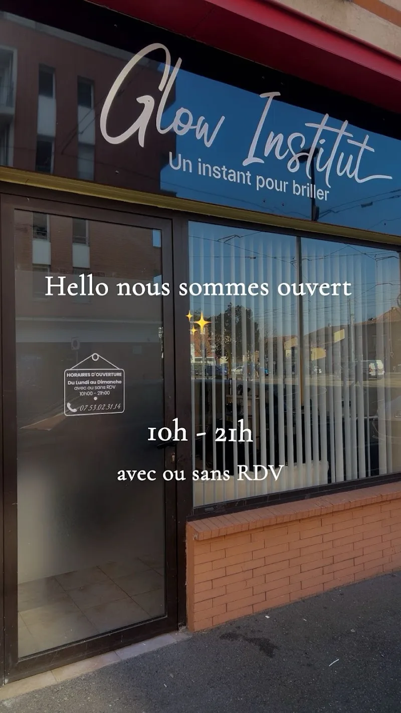 Glow Institut - Sourcils & cils Toulouse - Photo de couverture - OneBooking