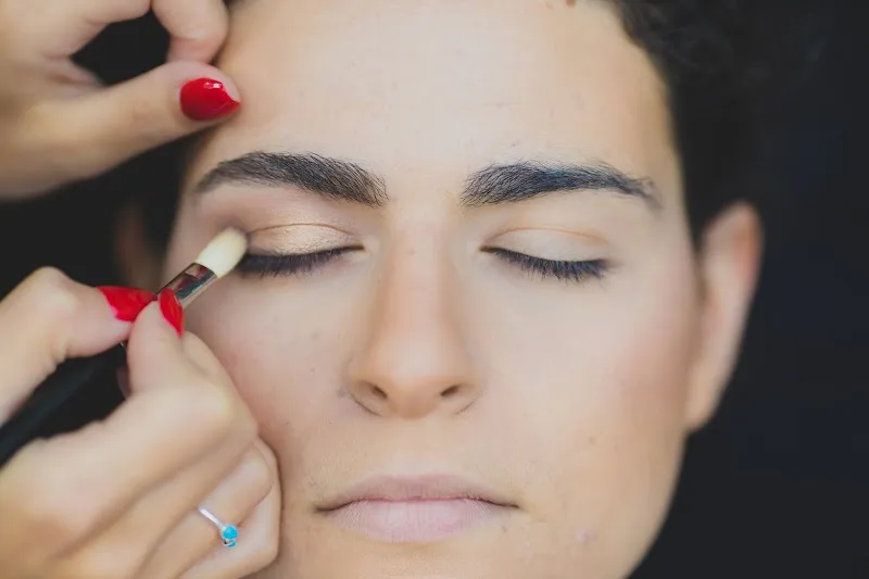 Allisa Mua - Maquillage Paris - Photo de couverture - OneBooking