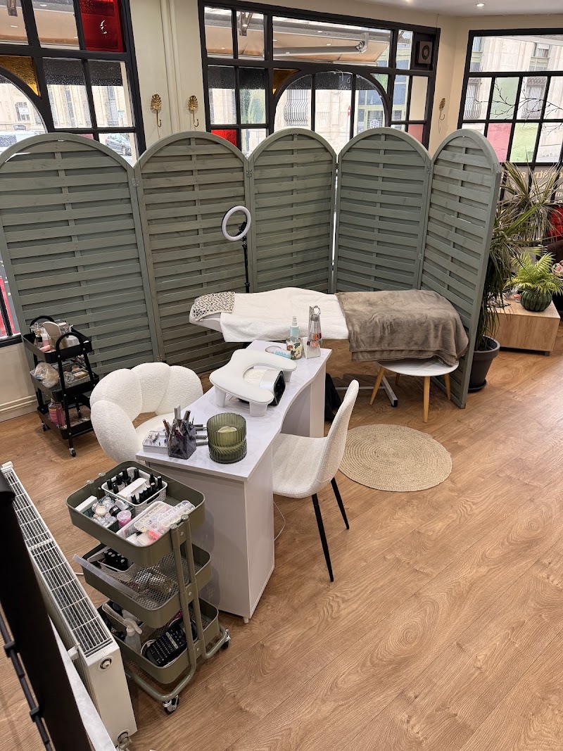 Bahia - Sourcils & cils Le Havre - Photo de couverture - OneBooking