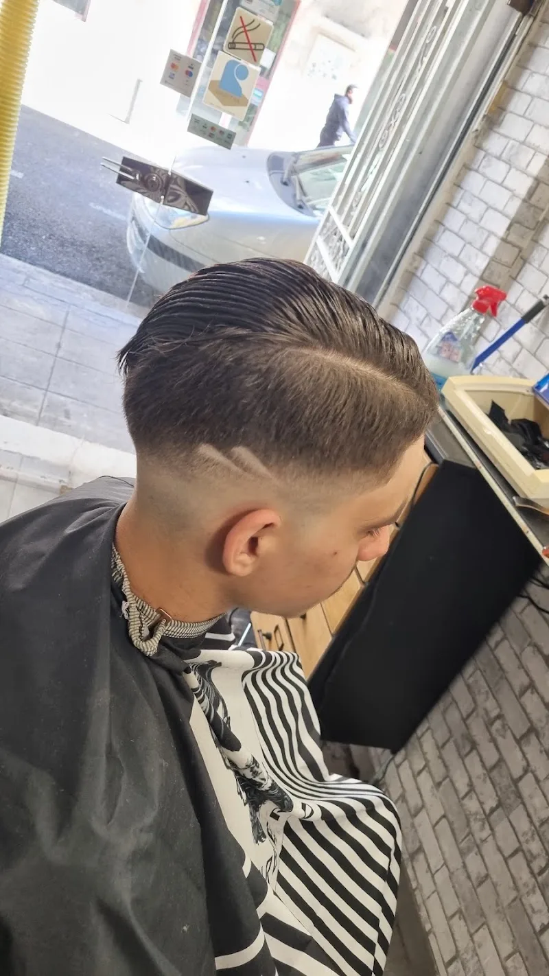 Barber shop split hair - Coiffure Nice - Photo de couverture - OneBooking